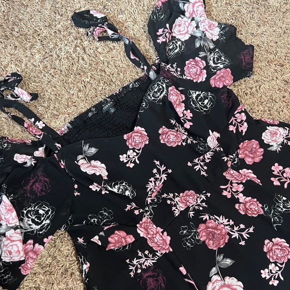 High Low Floral Dress - Picture 9 of 11